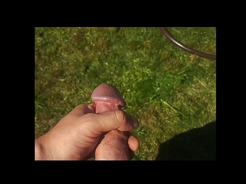❤️ Hot Hottie kritt hir rosa Muschi gefuckt a spréngt mat engem Sprëtz an engem Summergaart ❌ Schéine Porno op lb.nullscripts.top ️❤